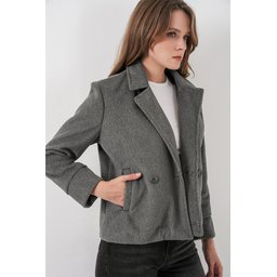 جاكيت نسائي قصير من الكاشيه 0725 - رمادي Women's Short Cachet Jacket 0725 - Grey