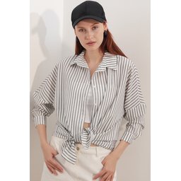 قميص نسائي مخطط واسع 20412 - أسود Women's Oversize Striped Shirt 20412 - Black