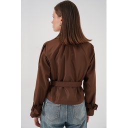 معطف ترنش قصير نسائي بحزام 5970 - بني Women's Belted Short Trench Coat 5970 - Brown