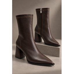 بوت نسائي Muggo VELORA بكعب سميك ومقدمة مدببة وسحاب - بني Muggo VELORA Women's Pointed Toe Chunky Heel Zipper Boots - Brown