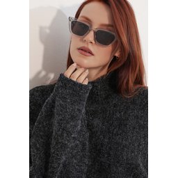 كنزة نسائية تريكو أوفرسايز بأكمام باتوينغ 15969 - أسود Women's Batwing Sleeve Oversize Knit Sweater 15969 - Black