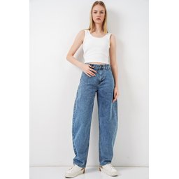 6689 بنطلون جينز باغي نسائي بخصر عالٍ - أزرق 6689 Women's High-Waist Baggy Jeans - Blue