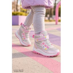 بوت شتوي بناتي MUGGO HUGGIE رمادي بلمعة وتفاصيل قلب، لاصق ورباط MUGGO HUGGIE Girls' Winter Boots - Glitter, Heart Detail, Velcro & Laces - Grey