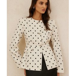 بليزر كلاسيكي أنيق بنقشة البولكا دوت من Polka Dot Blazer