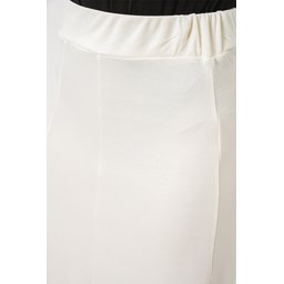 تنورة نسائية طويلة محبوكة 8073 - لون إيكرو Women's Knitted Long Skirt 8073 - Ecru
