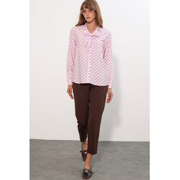 بلوزة نسائية منقطة بياقة وشاح 40007 - وردي Women's Polka Dot Scarf Collar Blouse 40007 - Pink