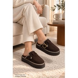 شبشب نسائي شتوي يومي Muggo MAYRA مبطن بالفرو مع إبزيم - بني Muggo MAYRA Women's Winter Daily Slipper with Buckle and Faux Fur Lining - Brown