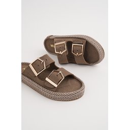 Muggo GOLDY شبشب نسائي مريح بتصميم توكة مزدوجة قابلة للتعديل - فيزون Muggo GOLDY Women's Double Buckle Adjustable Comfortable Sole Daily Slipper - Vizon