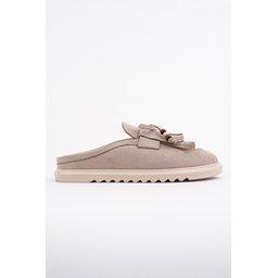 Muggo FRİNGE حذاء لوفر نسائي مريح من جلد الشمواه بتفاصيل فيونكة وشرابة - بيج Muggo FRİNGE Women's Suede Leather Bow Tassel Loafer Slippers - Beige