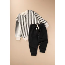 طقم سويت شيرت مخطط للأطفال 2-8 سنوات - أسود مخطط Striped Sweatshirt Set for Kids 2-8 Years - Black Striped