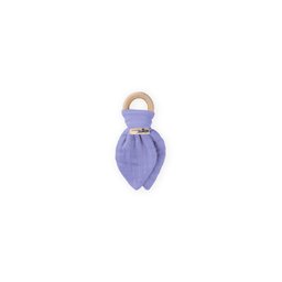 عضاضة أسنان من قماش الموسلين والخشب الطبيعي A.Mavi - أزرق فاتح A.Mavi Muslin Fabric and Natural Wood Teether - Light Blue