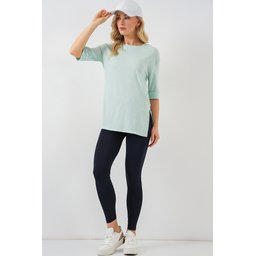 4332 تي شيرت محبوك بفتحة جانبية - لون نعناعي 4332 Knitted T-Shirt with Side Slit - Mint