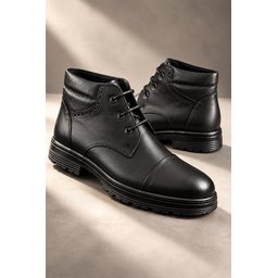 حذاء MUGGO ORVEN رجالي كلاسيك كاجوال برباط من الجلد الطبيعي - أسود MUGGO ORVEN Men's Genuine Leather Lace-Up Classic Casual Boots - Black