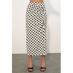 تنورة نسائية منقطة بشق 8082 - أبيض Women's Polka Dot Slit Skirt 8082 - White