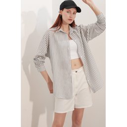 قميص نسائي مخطط واسع 20412 - أسود Women's Oversize Striped Shirt 20412 - Black