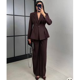 بدلة رسمية فاخرة بلون العنابي الداكن بقصة بيبلوم Burgundy Suit