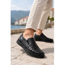 صندل Muggo ROVERY رجالي يومي مريح بفتحات - أسود Muggo ROVERY Men's Casual Comfortable Perforated Sandals - Black