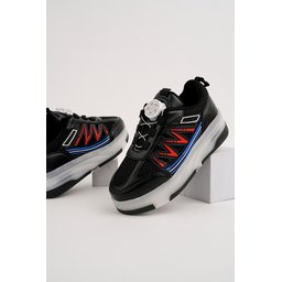 حذاء رياضي MUGGO SKY للأطفال بعجلات وإضاءة LED - أسود وأحمر MUGGO SKY Kids' Light-Up Roller Sneaker Shoes - Black & Red