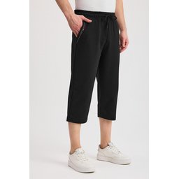 شورت برمودا رجالي أسود بجيوب جانبية، طول الركبة، خصر مطاطي قابل للتعديل Men's Black Bermuda Shorts with Side Pockets, Knee-Length, Adjustable Elastic Waist