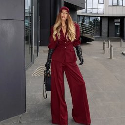 بدلة رسمية أنيقة بلون العنابي الكلاسيكي Suit