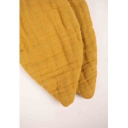 عضاضة أسنان من قماش الموسلين والخشب الطبيعي - أصفر خردلي Wooden Muslin Fabric Teether - Mustard Yellow