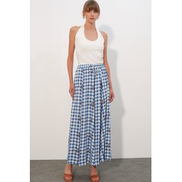 تنورة نسائية طويلة بنقشة مربعات 8065 - أزرق Women's Long Plaid Skirt 8065 - Blue