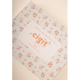 صندوق هدايا مزخرف للبنات 22*28 سم Patterned Gift Box for Girls 22*28 cm