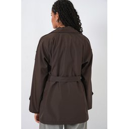 ترنشكوت نسائي قصير بياقة متقاطعة 5980 - بني Women's Crossover Collar Short Trench Coat 5980 - Brown
