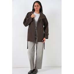 ترنشكوت نسائي قصير بياقة متقاطعة 5980 - بني Women's Crossover Collar Short Trench Coat 5980 - Brown