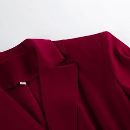 بدلة رسمية أنيقة بلون العنابي الكلاسيكي Suit