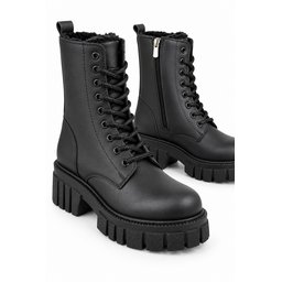 بوت نسائي شتوي Muggo CALVENA أسود مبطن بالفرو مع سحاب ونعل مطاطي مانع للانزلاق Muggo CALVENA Women's Winter Boots - Black, Fur-Lined, Zipper, Non-Slip Rubber Sole