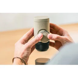 ماكينة قهوة مينيبريسو NS2 بالكبسولات – أسود Minipresso NS2 Capsules Black