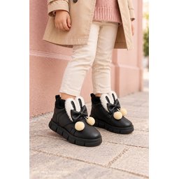 Muggo PIPA حذاء شتوي بناتي فرو داخلي بفيونكة وأذني أرنب - أسود Muggo PIPA Girls' Winter Boots with Rabbit Ears, Bow, Faux Fur Lining - Black
