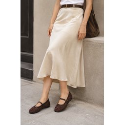 Muggo LACE حذاء باليه نسائي بني بتفاصيل شبكية وخرز - أنيق ومريح Muggo LACE Women's Mesh Detailed Beaded Strap Ballet Flats - Brown