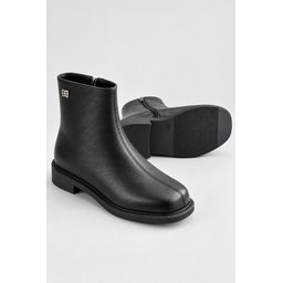 بوت نسائي Muggo LAVEN أسود بسحاب وكعب قصير Muggo LAVEN Women's Ankle Boots - Black, Zipper, Low Heel