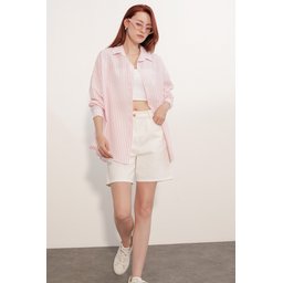 قميص نسائي مخطط واسع 20412 - وردي Women's Oversize Striped Shirt 20412 - Pink
