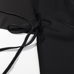 طقم أسود أنيق من قطعتين مزين بالدانتيل Set Skirt and Shirt with Dantel