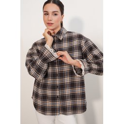 قميص نسائي بتفاصيل تول Oduncu 20410 - بني غامق Women's Tulle Detailed Oduncu Shirt 20410 - Dark Brown