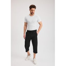 شورت برمودا رجالي أسود بجيوب جانبية، طول الركبة، خصر مطاطي قابل للتعديل Men's Black Bermuda Shorts with Side Pockets, Knee-Length, Adjustable Elastic Waist