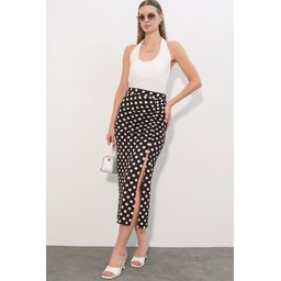 تنورة نسائية بنقاط بولكا بفتحة جانبية 8082 - بني Women's Polka Dot Slit Skirt 8082 - Brown