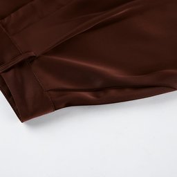 بنطال واسع الساق بخصر عالٍ وتصميم كلاسيكي Wide leg pant
