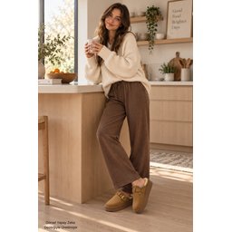 شبشب نسائي شتوي يومي Muggo MAYRA مبطن بالفرو مع إبزيم - توباكو Muggo MAYRA Women's Buckled Faux-Fur Lined Winter Daily Slipper - Taba
