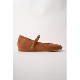 حذاء باليه نسائي Muggo BERNY بكعب مخفي وحزام واحد من الجلد - لون توبا Muggo BERNY Women's Hidden Heel Leather Single Strap Ballet Flats - Taba