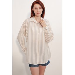 قميص نسائي مخطط كبير الحجم 20412 - بني Women's Oversize Striped Shirt 20412 - Brown