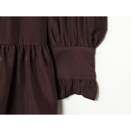 تونيك بني أنيق بلمسة حريرية وتفاصيل مكشكشة Long Tunic