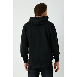 سويت شيرت رجالي أسود بغطاء رأس وجيب كانجارو Men's Black Hooded Sweatshirt with Kangaroo Pocket