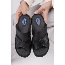 Muggo حذاء رجالي يومي من الجلد الطبيعي مريح ونعل طبي - أسود Muggo Men's Daily Genuine Leather Comfortable Orthopedic Slippers - Black