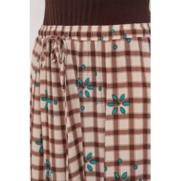 تنورة نسائية طويلة بنقشة مربعات 8065 - لون توبا Women's Long Skirt with Square Pattern 8065 - Taba