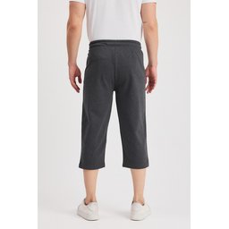 شورت برمودا رجالي أنثراسيت بجيوب جانبية، كابري تحت الركبة بخصر مطاطي قابل للتعديل Men's Anthracite Bermuda Shorts with Side Pockets, Knee-Length Capri with Adjustable Elastic Waist
