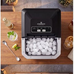صانعة مكعبات ثلج Ice cube maker